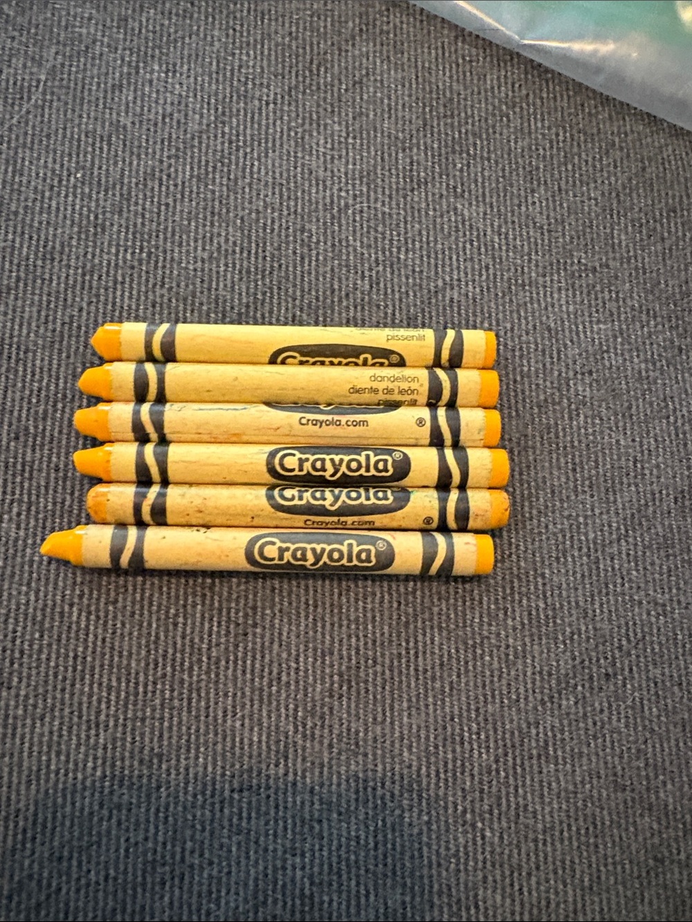 Crayola Dandelion Yellow Crayons - Set of 6 Retired Vintage